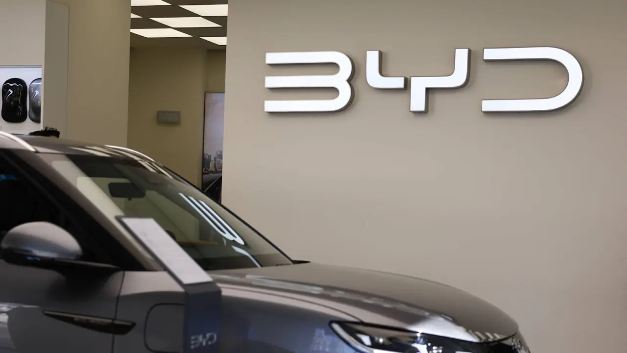 Ini Penjelasan BYD Soal Isu Mobil Terbang Ufly yang Viral