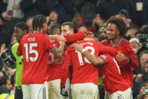 De Ligt Comeback, Zirkzee Tumpuan Lini Depan Man United Hadapi Wolves