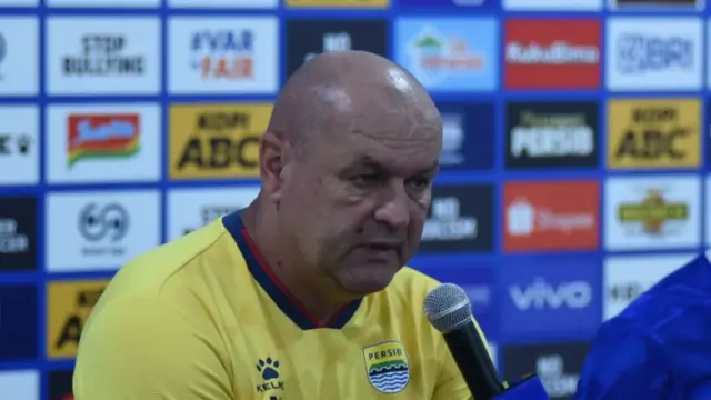 Persib Bandung Antisipasi Duel Fisik Lawan PSM Makassar, Bojan Hodak Soroti Taktik Trucha