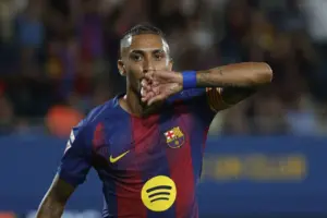 Raphinha Bantah Rumor Hengkang dari Barcelona: “Semua Itu Omong Kosong”