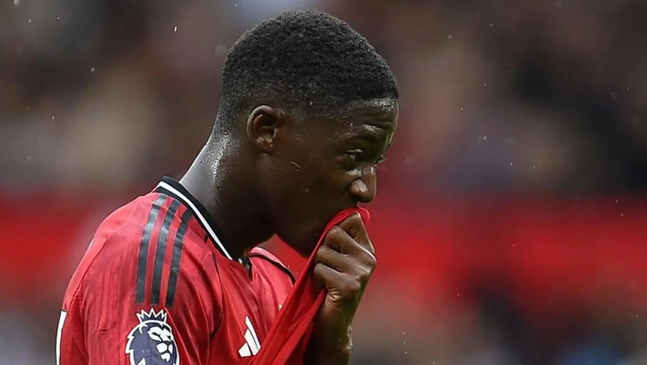 Roy Keane Sebut Kakak Kobbie Mainoo 'Idiot' Imbas Protes di Old Trafford