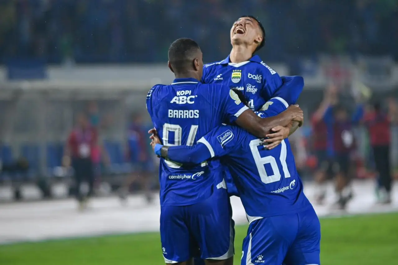 Saddil Ramdani menjadi supersub saat Persib mengalahkan Borneo FC 3-1 pada lanjutan Super League 2025-2026, Jumat (5/12/2025).(KOMPAS.com/Adil Nursalam)