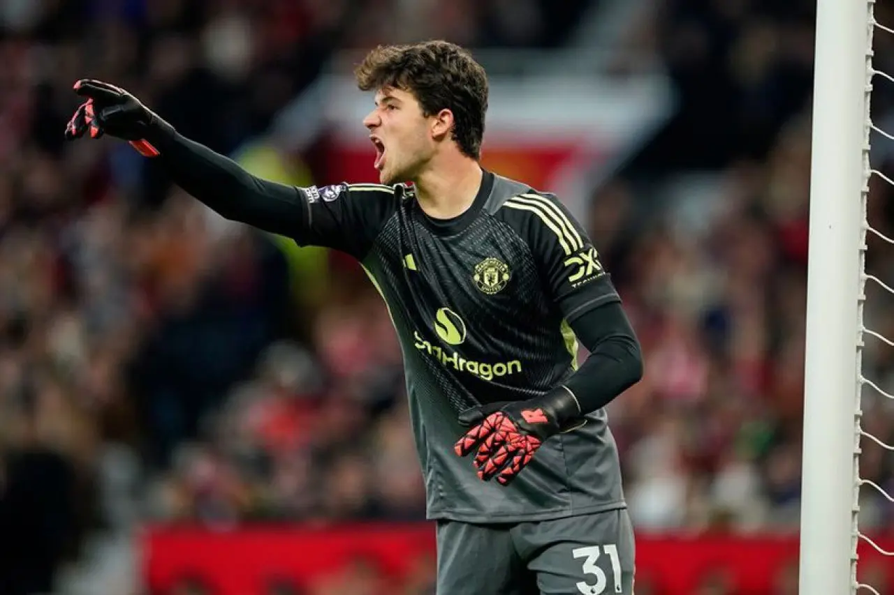 Senne Lammens Ungkap Adaptasi Lancar di MU, Fokus Beri Ketenangan