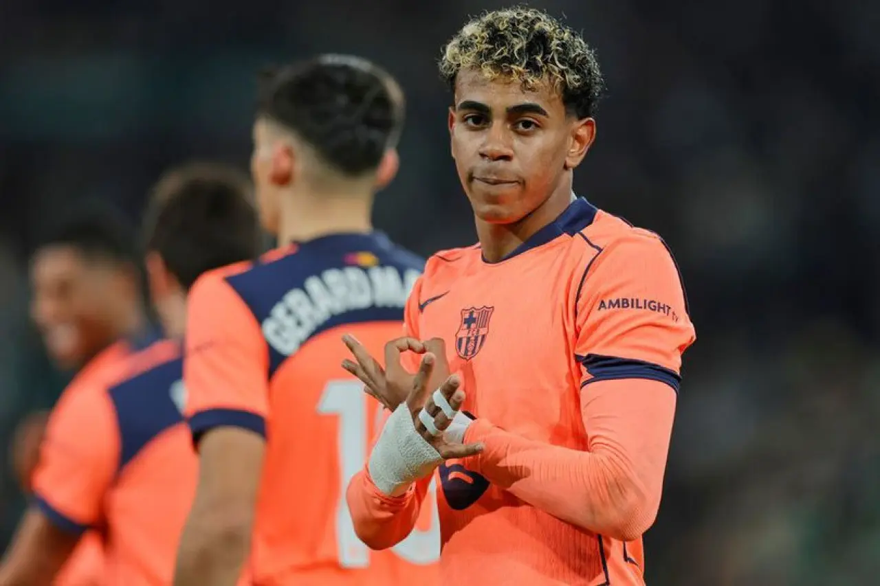Lamine Yamal Jadi No.10, Eksperimen Flick Buka Potensi Baru Barcelona