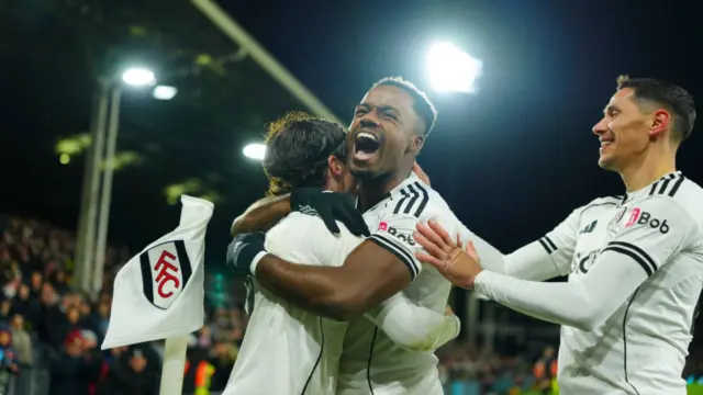 Chelsea Kalah Dramatis 1-2 dari Fulham, Insiden Kartu Merah Marc Cucurella Jadi Sorotan