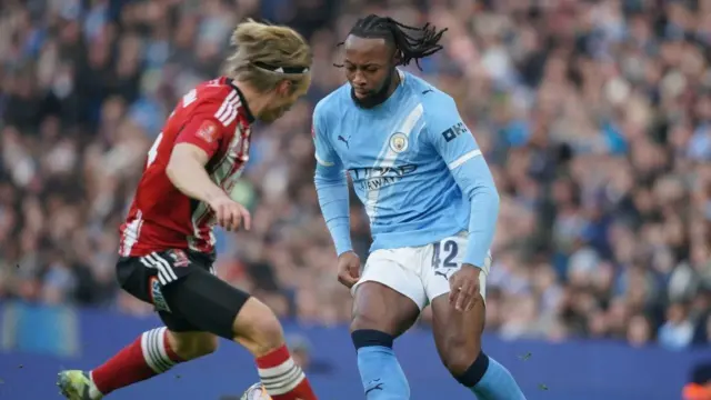 Debut Manis Semenyo: Cetak Gol dan Assist Antar Manchester City Kalahkan Exeter City 10-1