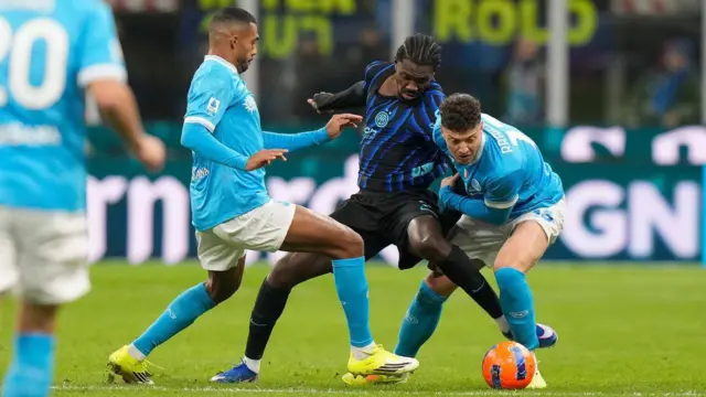 Inter Milan Ditahan Imbang Napoli 2-2, Tren Buruk Lawan Tim Papan Atas Berlanjut