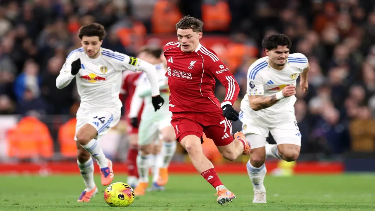 Liverpool vs Leeds: Malam Suram The Reds, Cemoohan Suporter dan Sinyal Krisis Identitas
