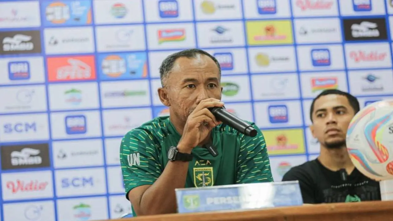 Menang di Markas Madura, Uston Nawawi Tegaskan Persebaya Solid Berkat Kerja Keras Semua Elemen