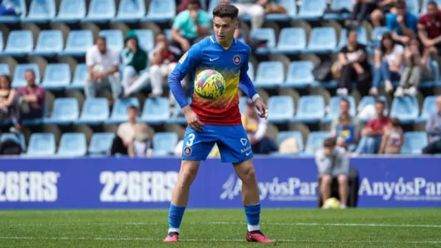 Persaingan Klub Spanyol untuk Mika Marmol Buka Peluang Cuan Besar bagi Barcelona