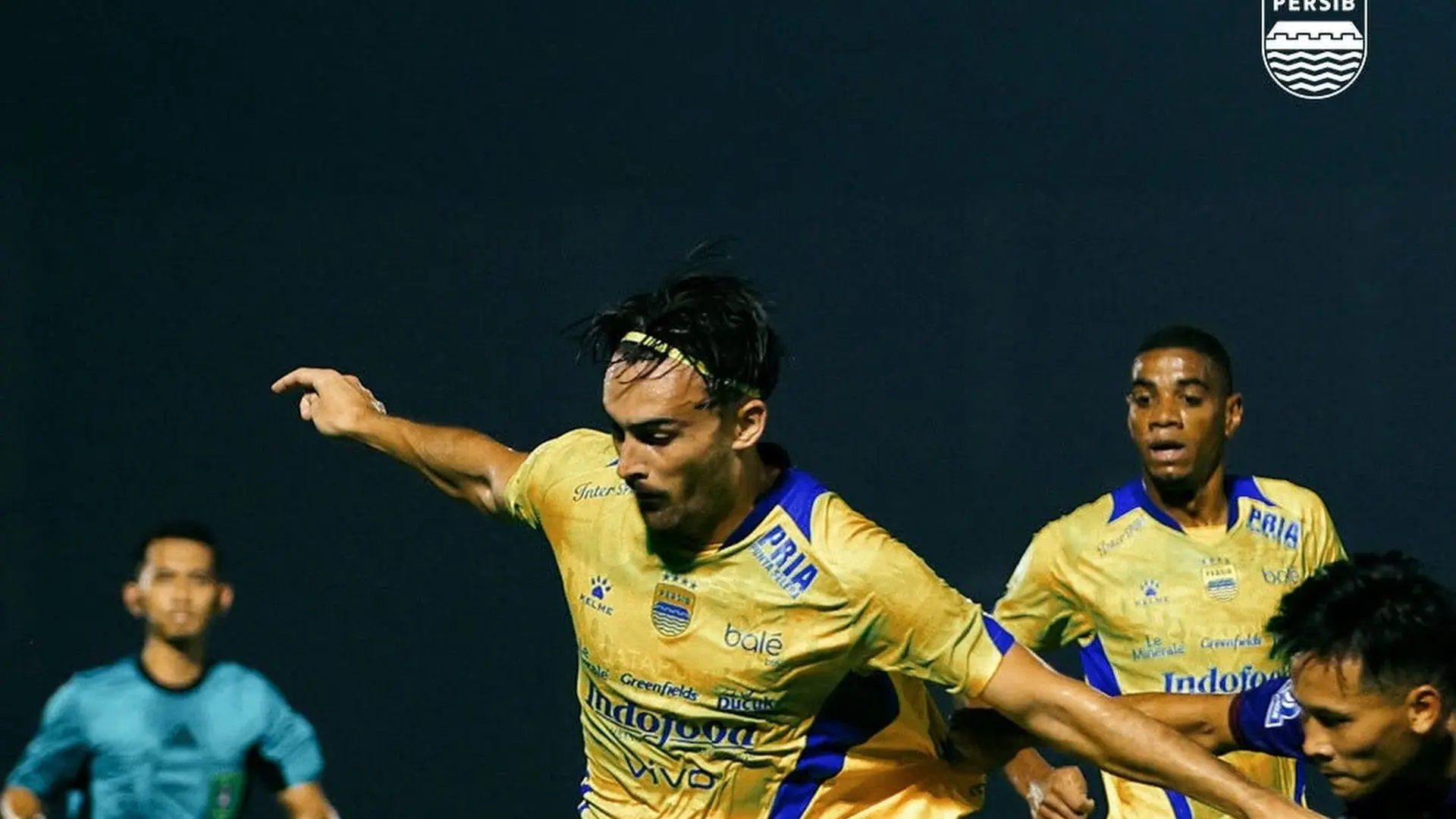 Di Balik Skor 1-1: Ada Momen Emosional yang Terlewatkan di Laga Persib vs Persik