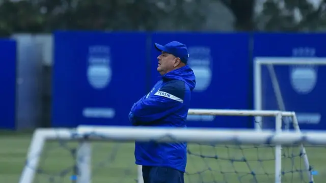 Persib Hadapi Persija Tanpa 3 Pilar, Bojan Hodak Tetap Optimistis