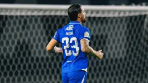 Persib vs Persija: Marc Klok Tegaskan Laga Penuh Gengsi dan Harga Diri