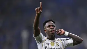 Kode Keras Vinicius Junior: “Hala Madrid Selalu. Aku Cinta Kamu” di Awal 2026