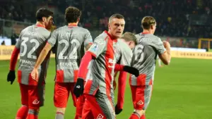 Jamie Vardy Bersinar, Emil Audero Blunder, Cremonese Ditahan Imbang Cagliari 2-2