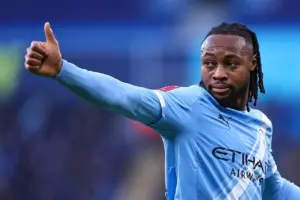 Erling Haaland Canda Antoine Semenyo Tak Mau Mengoper Bola di Manchester City