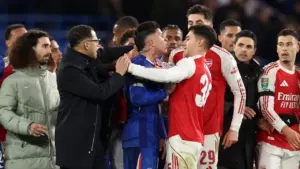 Drama Sengit Fernandez vs Zubimendi Warnai Kemenangan Arsenal atas Chelsea di Semifinal Piala Liga