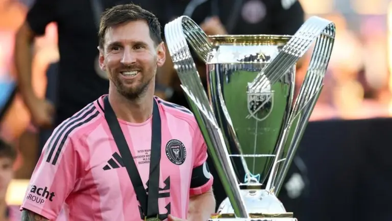 Presiden Al Ittihad Tawarkan Cek Kosong untuk Lionel Messi: ‘Berapa Pun yang Diinginkan!’