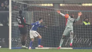 Kiper Tangguh Maignan Selamatkan AC Milan dari Kekalahan di Kandang Como