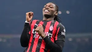 Allegri Ungkap Alasan Tak Suka Leao Main di Tepi, Unggulkan Peran Penyerang Tengah