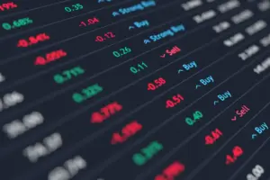 Tekanan Jual Gencar, Saham PANI dan CBDK Terus Anjlok Pasca-Rights Issue