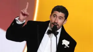 Bad Bunny Cetak Sejarah di Grammy Awards 2026: Album Berbahasa Spanyol Pertama yang Raih Album Terbaik