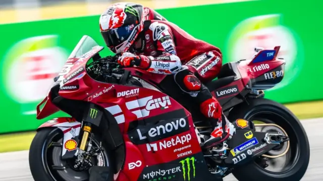 Sylvain Guintoli: Pecco Bagnaia Tertekan, Ducati Tertinggal dari Loncatan Besar Aprilia