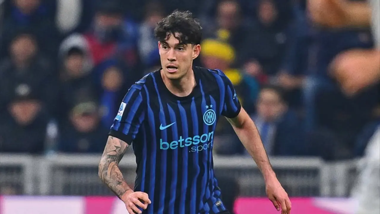 Alessandro Bastoni Sambut Positif Potensi Kepindahan ke Barcelona Musim Panas Ini