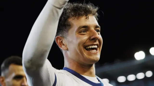 Barcelona Bidik Fisnik Asllani Sebagai Alternatif Julian Alvarez