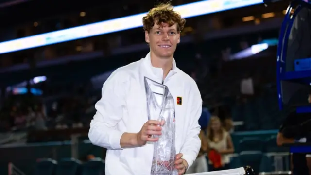 Jannik Sinner Raih Gelar Masters 1000 Ketujuh, Dekati Rekor Carlos Alcaraz