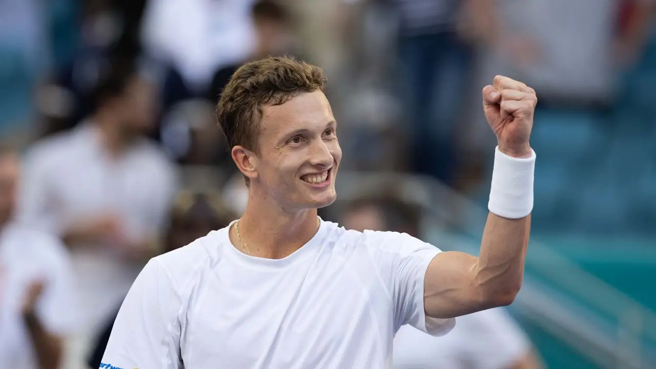 Jiri Lehecka Melaju ke Final Miami Open Setelah Kalahkan Arthur Fils Secara Meyakinkan