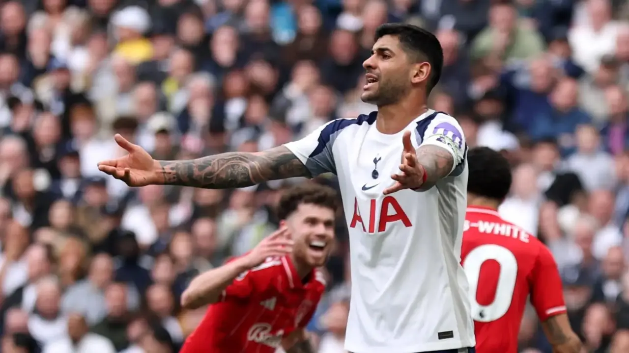Klausul Pelepasan Cristian Romero Buka Peluang Hengkang dari Tottenham Musim Panas Ini