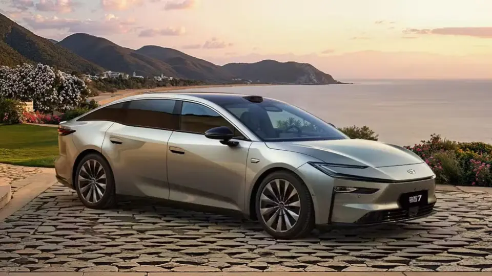 Spesifikasi Toyota bZ7: Sedan Listrik Canggih dengan Integrasi Huawei dan Xiaomi