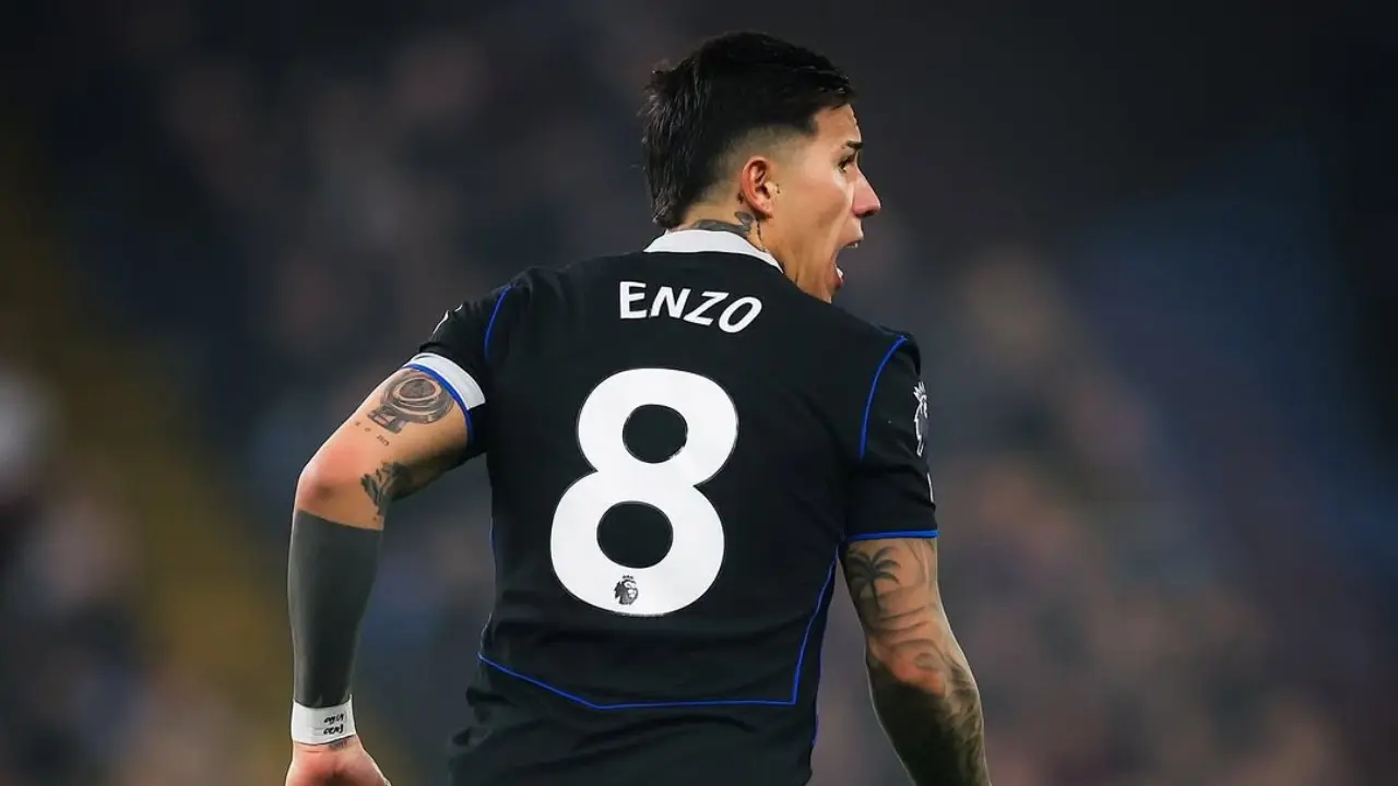 Real Madrid Memantau Situasi Kontrak Enzo Fernandez di Chelsea