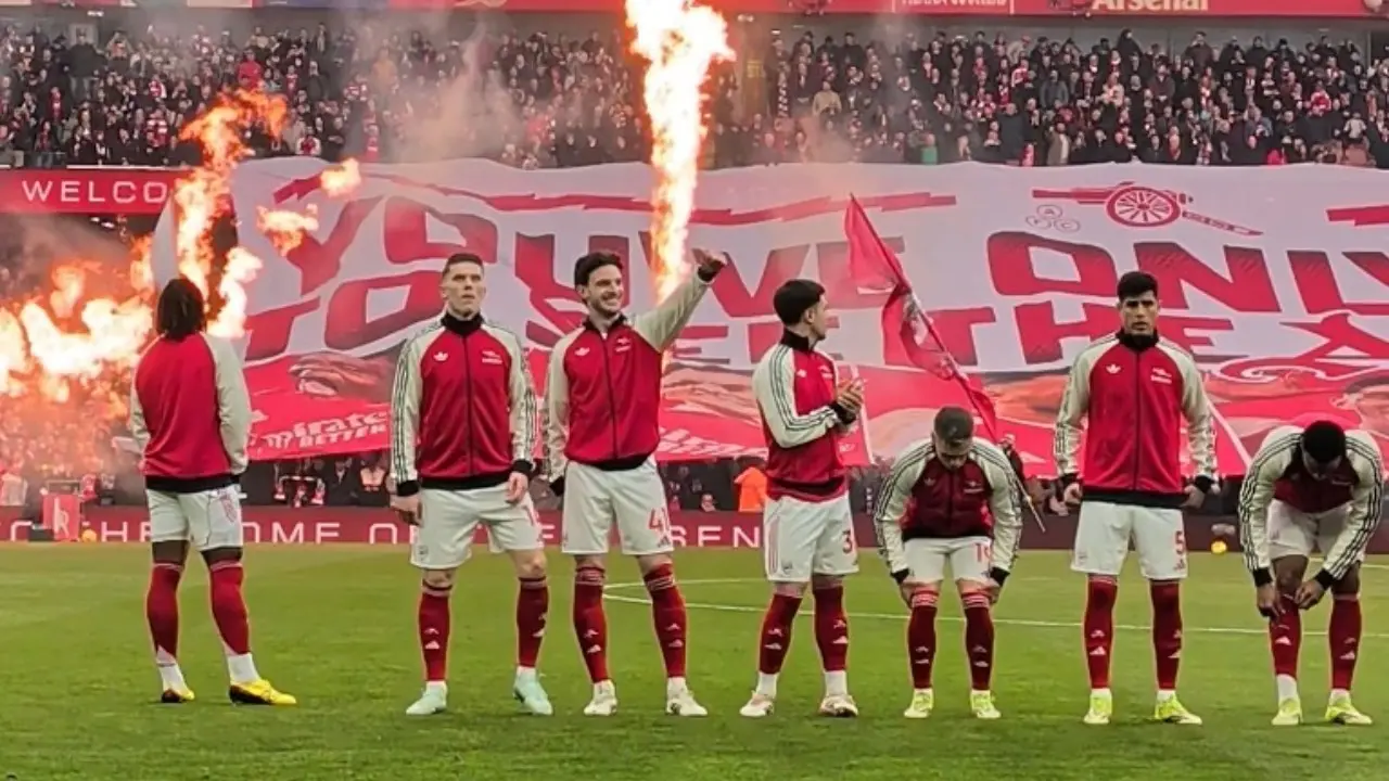 Rio Ferdinand Mengklaim Mikel Arteta Meniru Taktik Sir Alex Ferguson