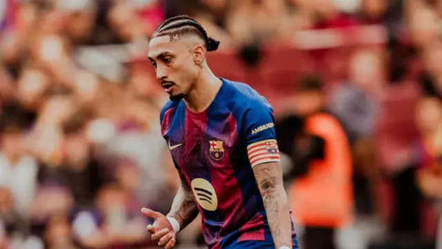 Hansi Flick Anggap Cedera Raphinha Sebagai Bagian dari Sepak Bola