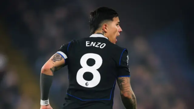 Chelsea Jatuhkan Sanksi Dua Laga kepada Enzo Fernandez