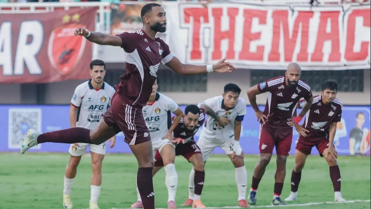 Bri Super League Psm Makassar Unggul 1 0 Atas Persik Kediri Di Babak Pertama Berkat Gol Penalti Yuran Fernandes