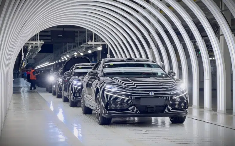 Bukan Tesla, Bukan Porsche: Mobil Listrik Ini yang Paling Dicari di China Saat Ini