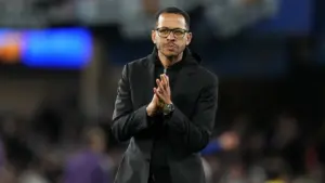 Chelsea Resmi Pecat Liam Rosenior Usai 106 Hari Menjabat Sebagai Pelatih The Blues
