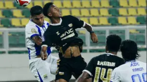 Dewa United FC Bermain Imbang 2-2 Kontra Persib Bandung, Gol Menit Akhir Andrew Jung Selamatkan Maung Bandung dari Kekalahan