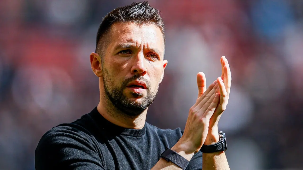 Francesco Farioli Tegaskan Tetap Bertahan Di Fc Porto Abaikan Rumor Tawaran Menggiurkan Dari Chelsea
