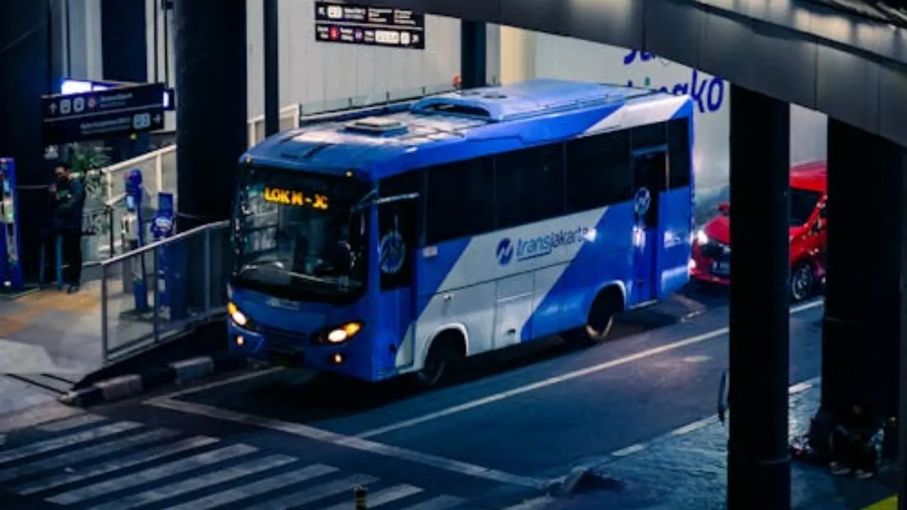Halte TransJakarta Manggarai Tutup Sementara Mulai 2 Mei Akibat Proyek LRT Fase 1B