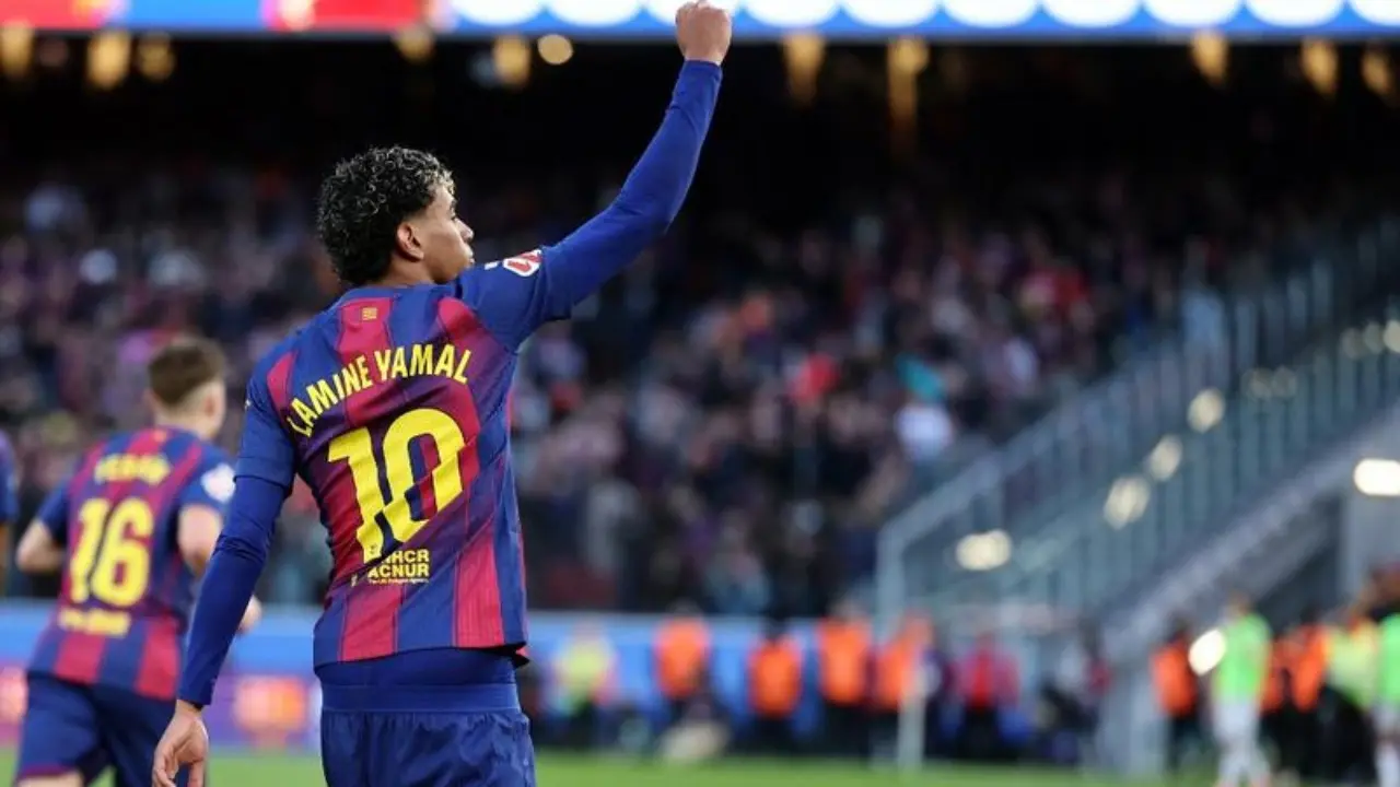 Hansi Flick Sebut Lamine Yamal Akan Jadi Salah Satu Pemain Terbaik Sepanjang Sejarah Dunia Sepak Bola