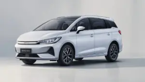Harga BYD M6 Superior 2026 Mulai Rp423 Juta, Tawarkan Jarak Tempuh 530 Km