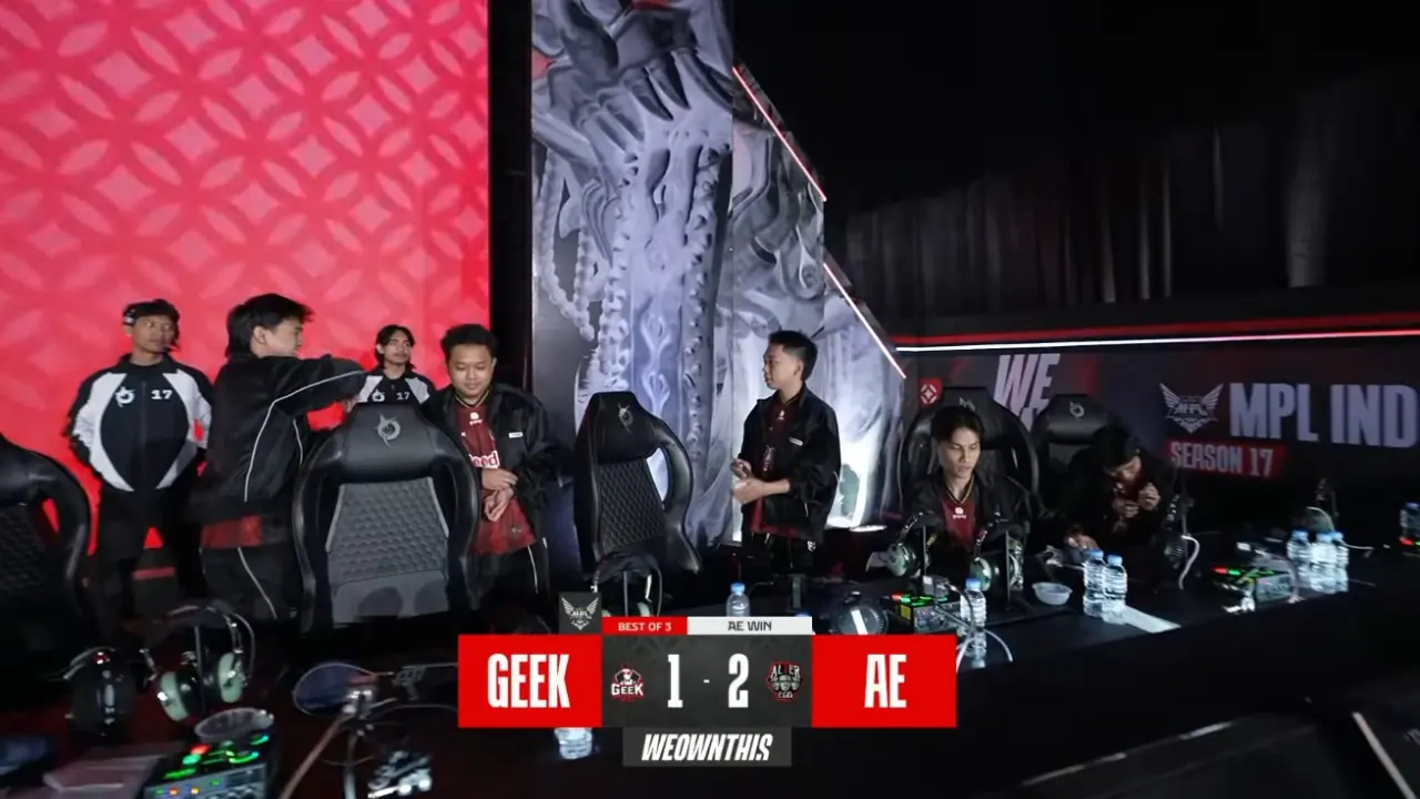 Hasil MPL ID S17 Hari ke-2 Pekan ke-4: Alter Ego Menang Dramatis 2-1 Atas GEEK Fam Usai Duel Sengit Tiga Game