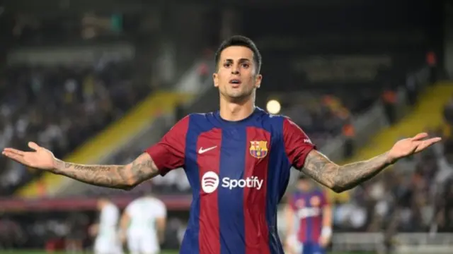 Joao Cancelo Tegaskan Masa Depannya di Barcelona, Siap Kerja Keras untuk Musim Depan