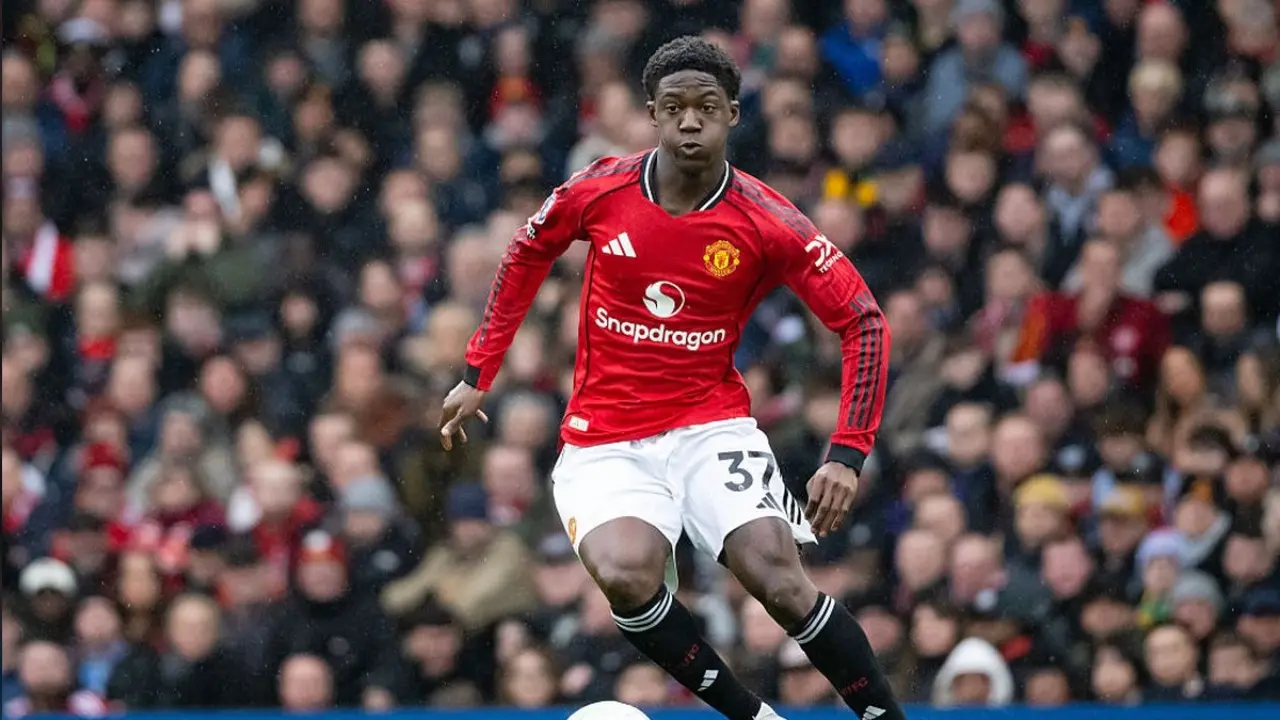 Kobbie Mainoo Resmi Telah Menandatangani Kontrak Baru di Manchester United Hingga 2031