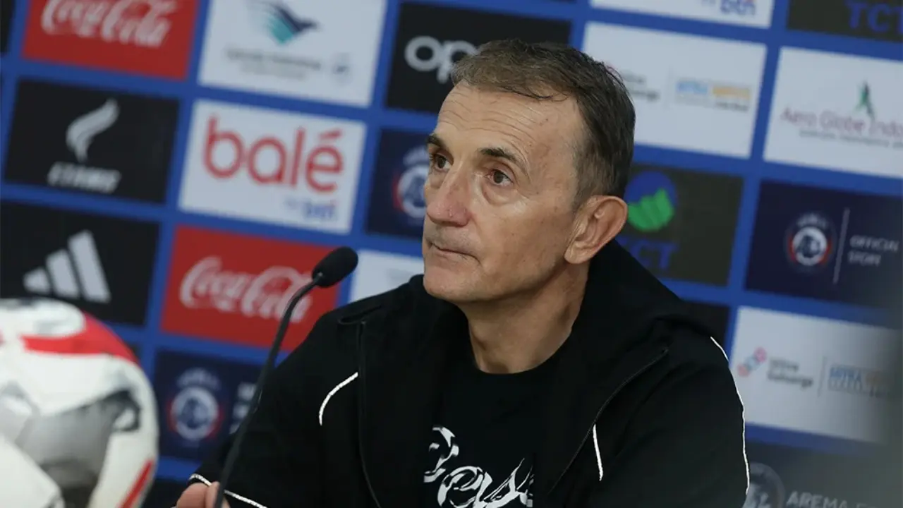 Milomir Seslija: Persis Solo Tak Gentar Hadapi Kekuatan Arema FC