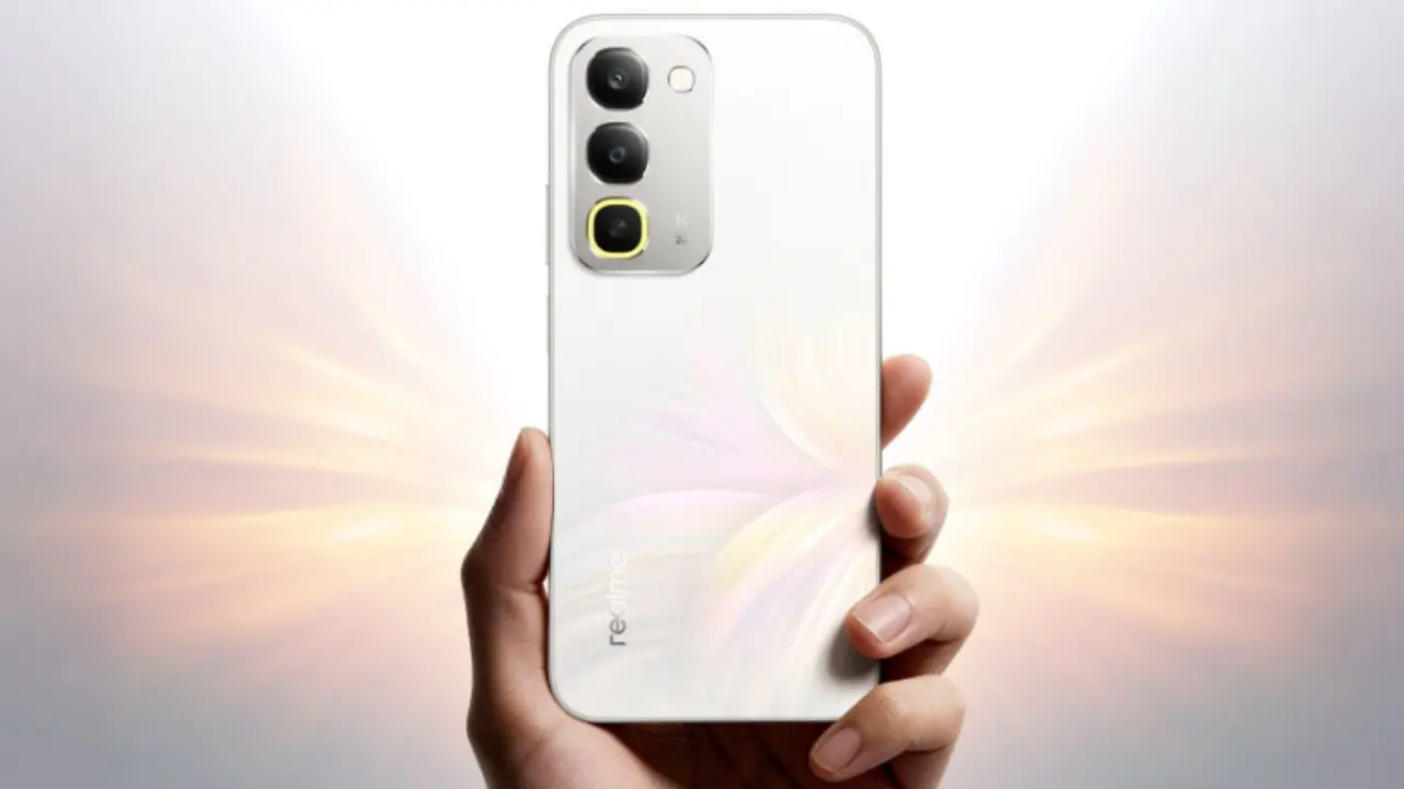 Realme C100 Rilis Di Indonesia 7 Mei Mendatang Usung Baterai Jumbo 8 000 Mah